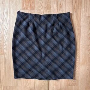 Amanda & Chelsea Black and Gray Plaid Pencil Skirt